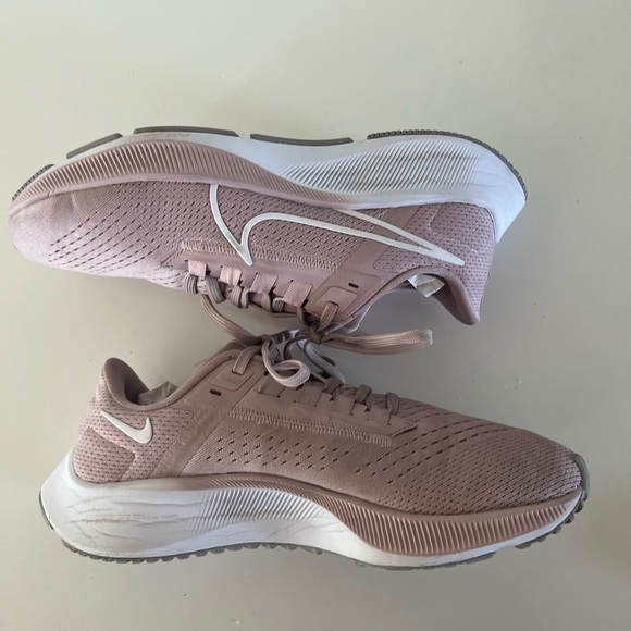 Nike Air Light Pink Nike Air Zoom Pegasus 38 Running Shoe Size 8.5 - Picture 2 of 14